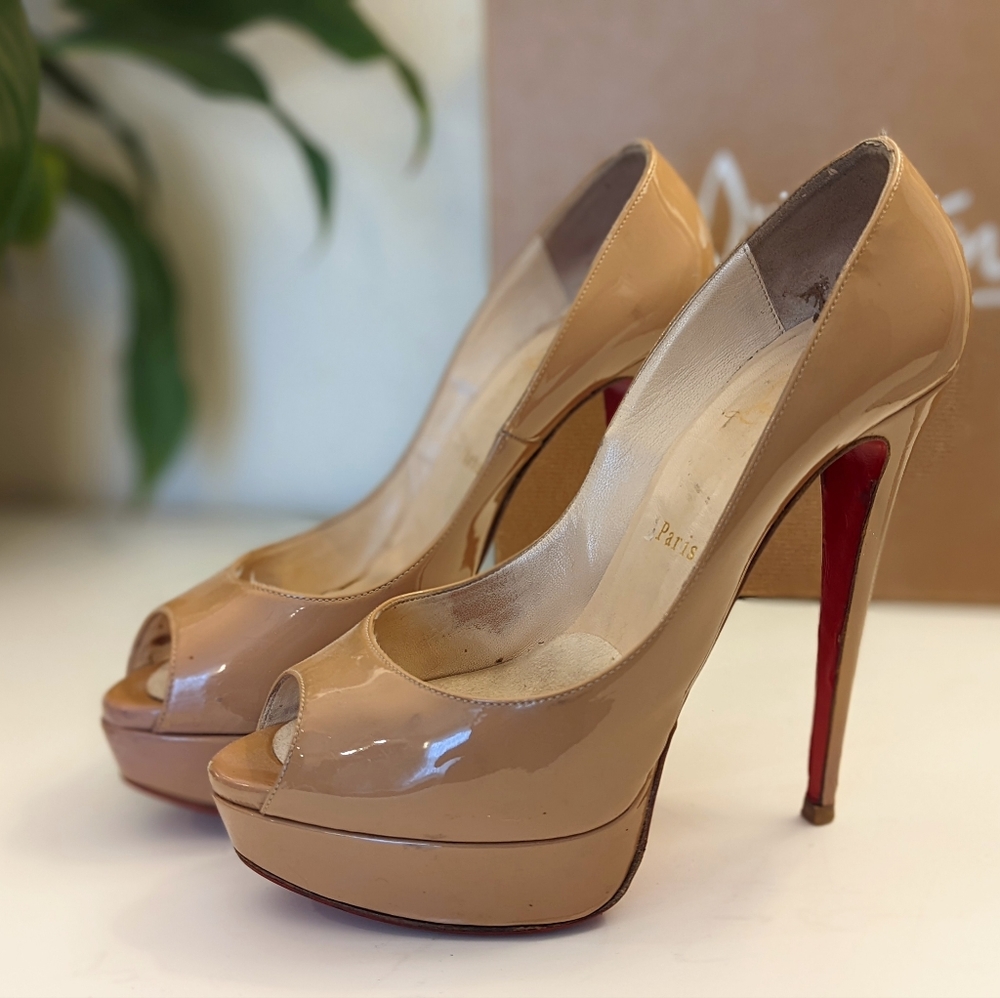 Christian Louboutin Nude Peep-toe Pumps 38.5